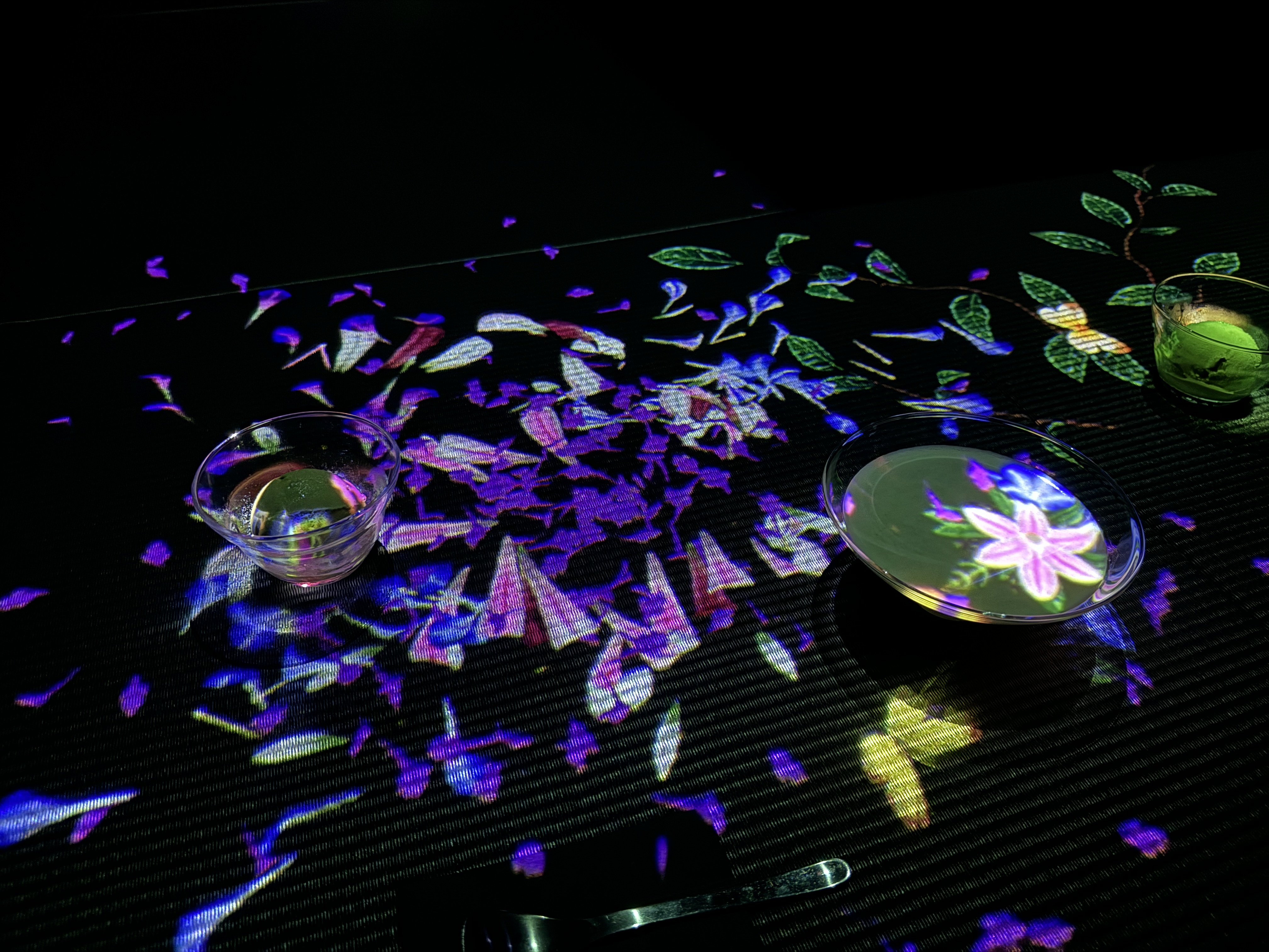 teamlab_borderless_無界_teamlab_borderless_無界_en tea house_幻茶亭_花朵散開